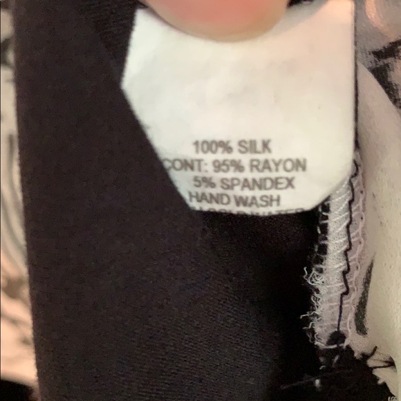 Raffi Silky Top, Women's White and Black Pattern M - Picture 6 of 7